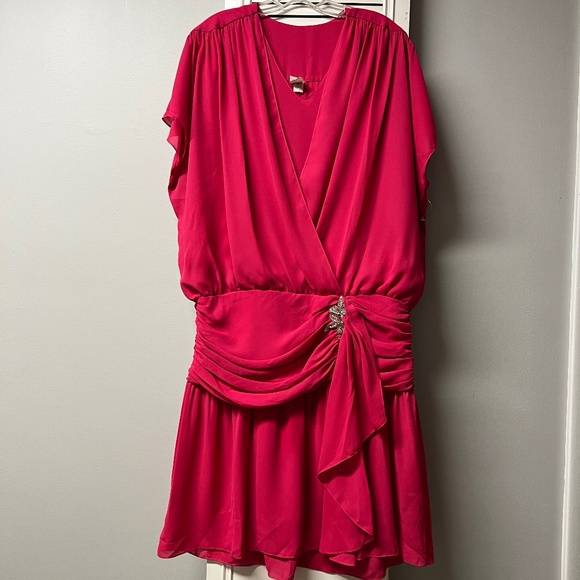 Dress - Picture 1 of 7